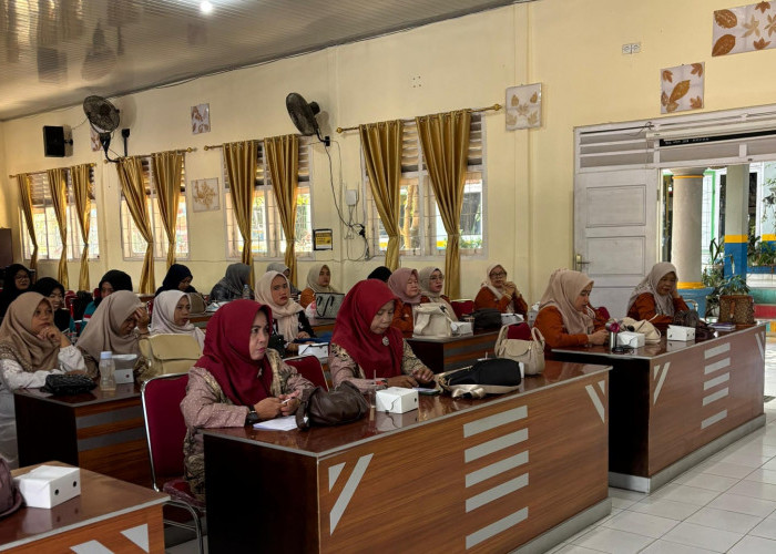 Pertemuan MGMP Bahasa Indonesia se-Kota Prabumulih Bahas Strategi Pembelajaran Mendalam