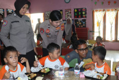 Budi Arie: Program Makan Bergizi Gratis Dorong Koperasi Susu Naik Kelas