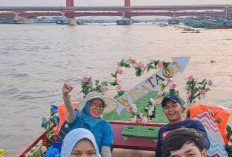 Dishub Peringatkan Bahaya Wisata Getek Rooftop yang Viral di Palembang