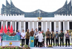 Momen Bersejarah: Sertifikat Tanah Elektronik Pertama di IKN Diterbitkan