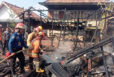 Rumah Panggung di Desa Tanjung Telang Ludes Terbakar, Kerugian Ditaksir Ratusan Juta