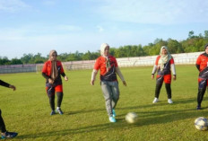 Penuh Gelak Tawa, Laga Persahabatan TP PKK Vs DWP, OPD Vs Kades Prabumulih Ciptakan Keakraban