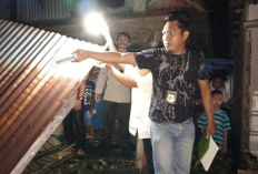 Dapur Hancur Dihantam Tongkang Batu Bara, Warga Kertapati Syok!