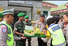 Polisi Prabumulih Serbu Markas TNI, Beri Kejutan HUT ke - 79