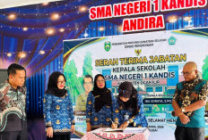Akhir 27 Tahun Pengabdian di SMAN 2 Prabumulih, Soraya Kini Jabat Kepala SMAN 1 Kandis