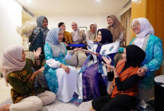 Ketua TP PKK Prabumulih Hadiri Rakon PKK 2026, Promosikan Wastra Sumsel Lewat Fashion Show Budaya