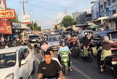Jelang Lebaran, Jalan Padat Karya Prabumulih Makin Padat Merayap
