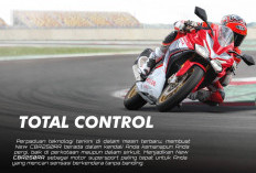 Motor Premium Beda Karakter, Adu Tangguh Honda CBR250RR Vs CRF250L