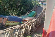 Jembatan Tua Muara Lawai Ambruk Dihantam Truk Batubara, Lalu Lintas Dialihkan