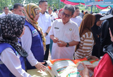 Pasar Murah Ramadhan: Warga Antusias Berburu Minyak Goreng Murah, Stok Tetap Aman