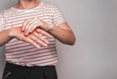 6 Cara Alami Turunkan Kadar Asam Urat Tinggi, Perbanyak Minum Air Putih