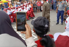 Panik! Dikira Pingsan Ternyata Atraksi