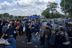 Aksi Demo di Prabumulih Ricuh, Diwarnai Lempar Botol: Polres Turunkan Kendaraan Taktis