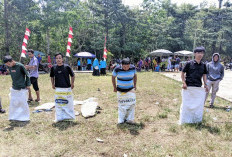 Tepuk Bantal hingga Menembak; Rangkaian Acara HUT RI di Kemang Tanduk Semarak 