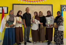 Berikan Reward Pada Siswa Peraih Juara Kelas