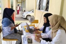 Kepsek SMP 13 Tegaskan Komitmen Layanan Publik Lewat Maklumat Pelayanan