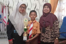 Fadhil Alfa Sang Juara Puisi dengan Segudang Prestasi 