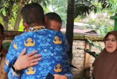 Saling Maaf & Pelukan, Polemik Mutasi Kepsek SMPN 1 Prabumulih Berakhir Manis, Wako: Ini Pelajaran untuk Cak