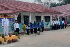 Kades Jungai Jadi Pembina Upacara HUT RI di SDN 83 Prabumulih 