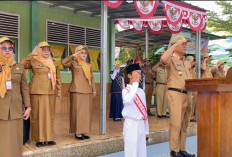 Ini Pesan Kadiskominfo Prabumulih pada Siswa saat jadi Pembina Upacara SMPN 11 Prabumulih