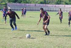 Laga Persahabatan di Talang Jimar: Pemkot Prabumulih Libas BNI 7 Gol Tanpa Balas