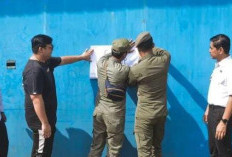 Gudang Pakan Hewan Disegel, Warga Keluhkan Bau dan Izin Tak Jelas