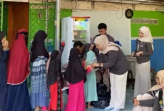 Bahagianya Anak-anak Yayasan Wahdini, Mendapatkan Bingkisan dari SMAN 7 Prabumulih