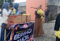CSR Ramadan, WinRo Berbagi Ratusan Paket Takjil di Prabumulih