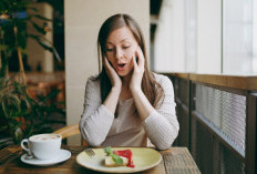 Bukan Lapar, Tapi Galau! Ini Cara Menghindari Emotional Eating