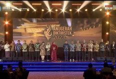 Universitas Pembangunan Jaya Raih Gold Winner di Ajang Anugerah Kerja Sama Diktiristek 2023