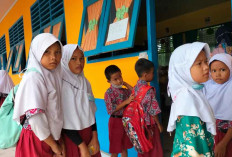 Siswa SDN 41 Sekolah di Dua Tempat