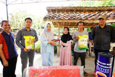 Rumah Ludes Terbakar, Paiton Warga Sungai Medang dapat Bantuan Pemerintah Kota Prabumulih