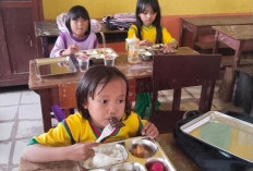 Hari Pertama Siswa SD Negeri 41 Nikmati Makan Siang Bergizi Gratis Lauk Malbi Sapi