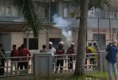 Tahanan Lapas Narkotika Muara Beliti Mengamuk, Jalinsum Ditutup Sementara
