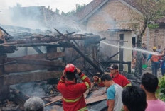 Kebakaran Hanguskan Rumah Panggung di Muara Enim, Kerugian Material Hingga Rp100 Juta
