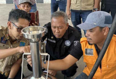 Pasti Pas! Petugas Kemetrologian OKI Sidak Takaran BBM di SPBU Jelang Lebaran