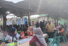Warga RT 7 Timbangan Manfaatkan Pemeriksaan Kesehatan gratis Bersama Mahasiswa KKN UIN Raden Fatah