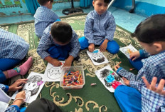 Siswa Kelas A TK Ladas Berendai Prabumulih Ceria Ikuti Kegiatan Belajar Mewarnai