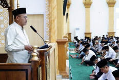 Jamaah Padati Islamic Center, Wali Kota Prabumulih Ajak Warga Perkuat Persatuan di Hari Raya