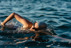 Harus Tahu! Ini 5 Risiko dan Bahaya Kalau Terlalu Lama Berenang 