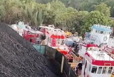 Putus Tali, Tongkang Batubara Hantam Jembatan Bentayan untuk Kedua Kalinya