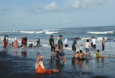 Pantai Watu Pecak: Surga Tersembunyi 18 Km dari Kota Lumajang