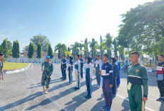 Calon Paskibraka Mulai Latihan Dengan Pasukan Bersenjata