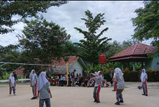 Para Siswa Tingkatkan Keakraban Melalui Classmeeting