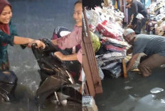 Diguyur Hujan Deras Sejak Sore, Prabumulih Dikepung Banjir