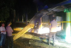 Makam Keramat di Prabumulih Terbakar: Api Pedupan Diduga Sambar Kelambu di Makam Puyang
