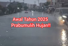 Awal Tahun 2025, Kota Prabumulih Diguyur Hujan, Warga: Semoga Rezeki Deras Seperti Hujan 