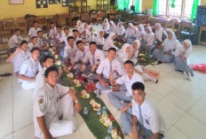 Siswa Kelas XII SMA N 4 Prabumulih Mengukir Kenangan Manis Ngeliwet Bareng