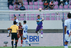 Persib Taklukkan Persis 1-0 di Solo, Maung Bandung Kokoh di Puncak