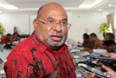 Lukas Enembe Mantan Gubernur Papua Meninggal Dunia